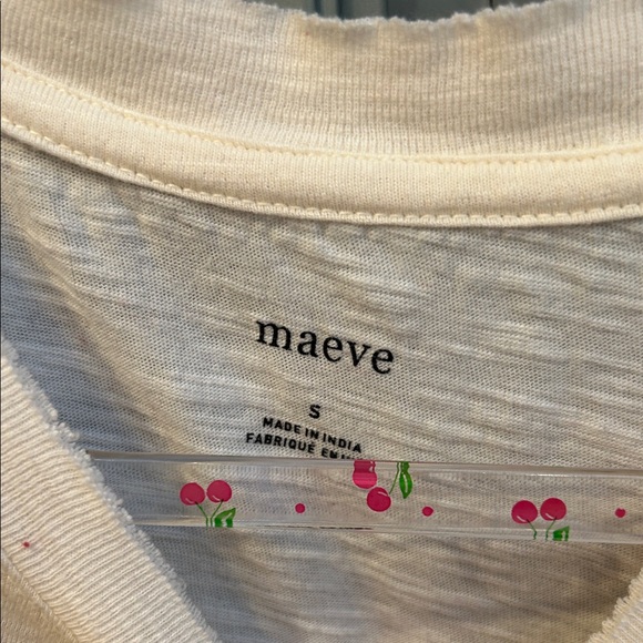 Maeve Cream Tee with Tomato Print - Picture 2 of 4